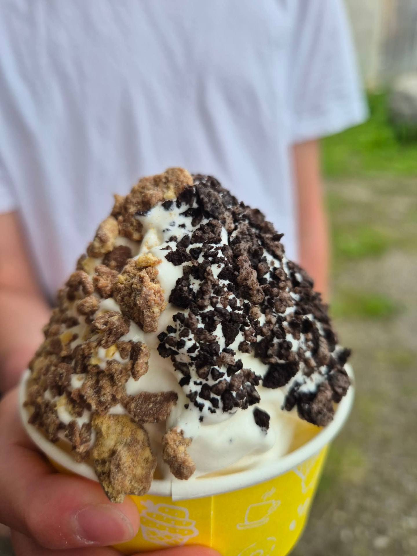 Softis i beger med oreo og sjokoladekjeks