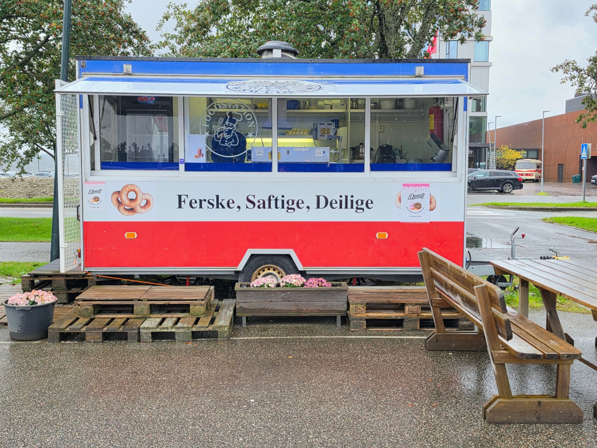 Frista sin serveringsvogn klar for kunder